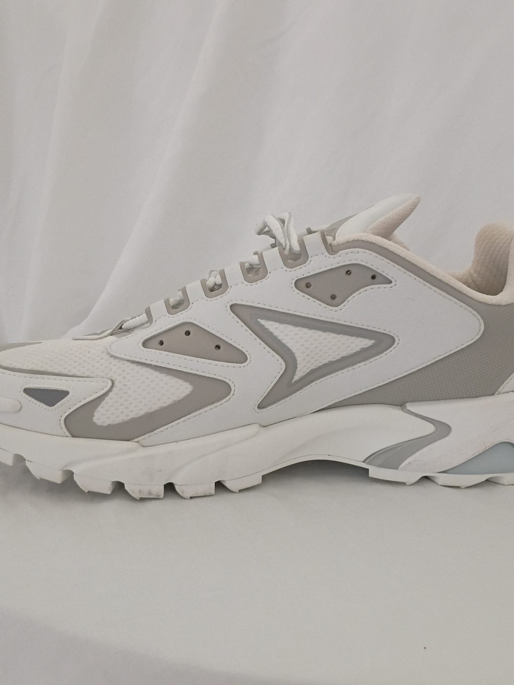 Louis Vuitton Runner Tatic Sneakers - White/Grey -  Men's LV Size 10 (US 11) - Picture 5 of 14